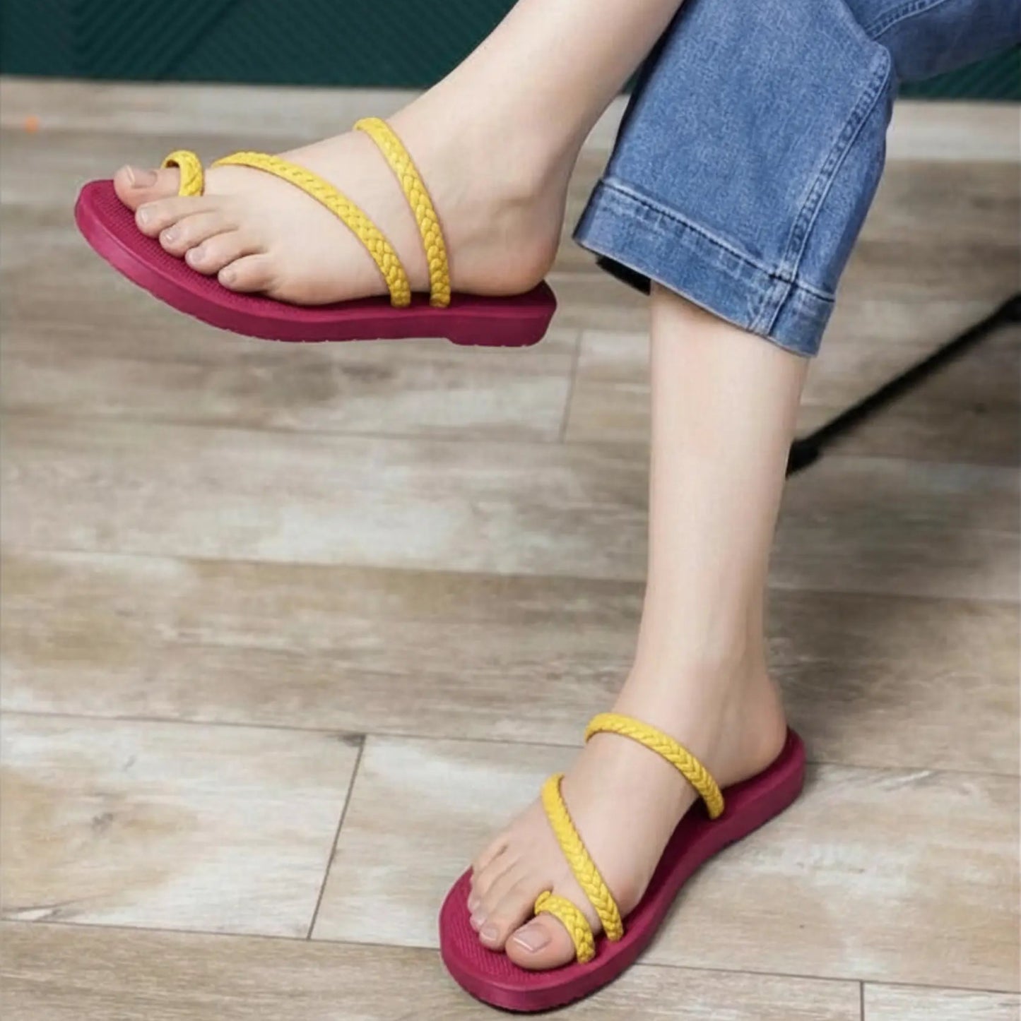 view:closeup;variant:hot pink|yellow