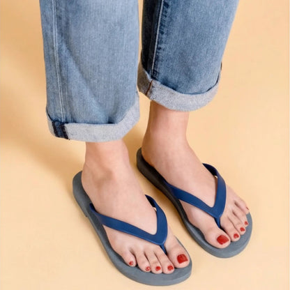 view:closeup;variant:grey|blue
