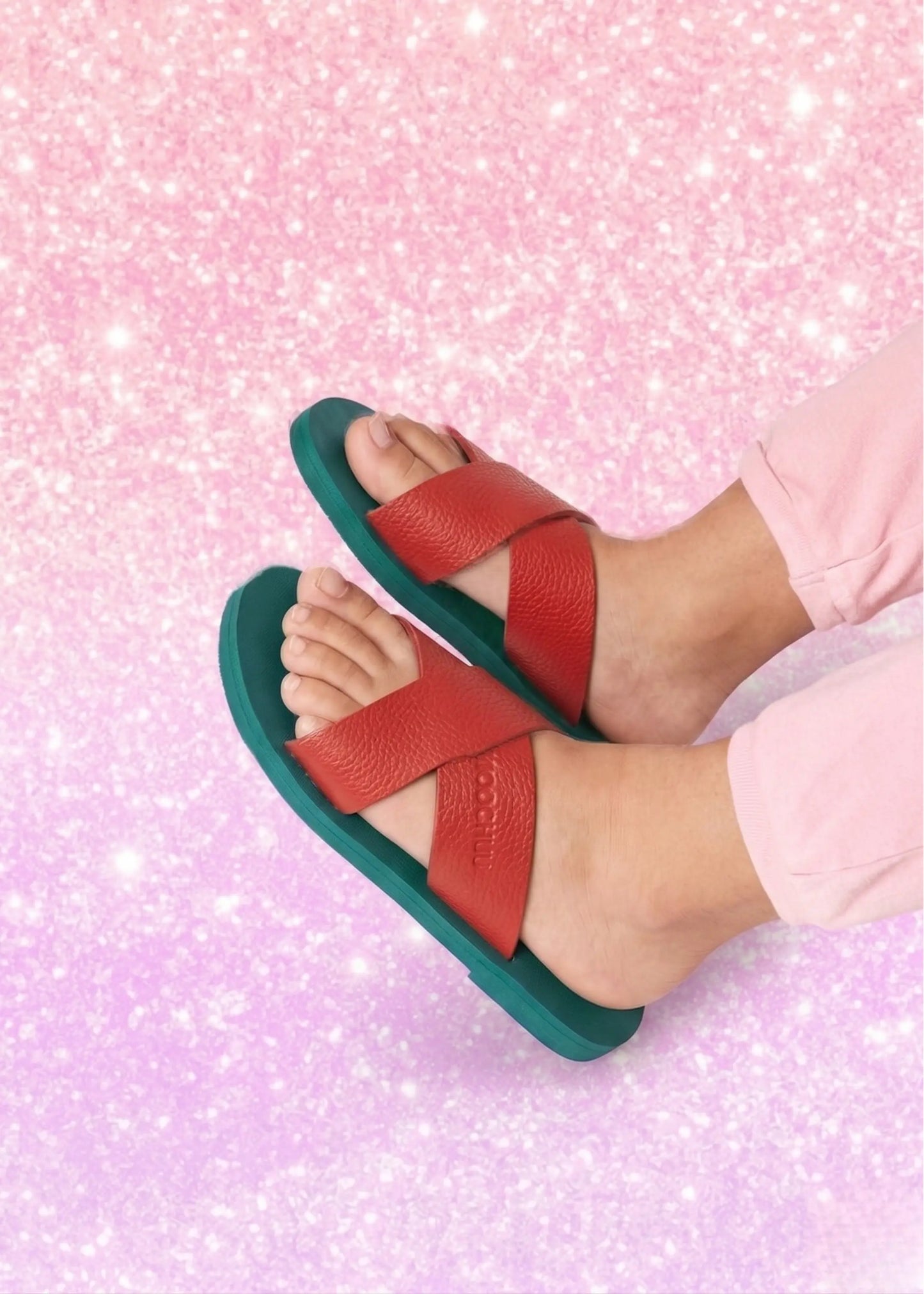 view:closeup;variant:green|red