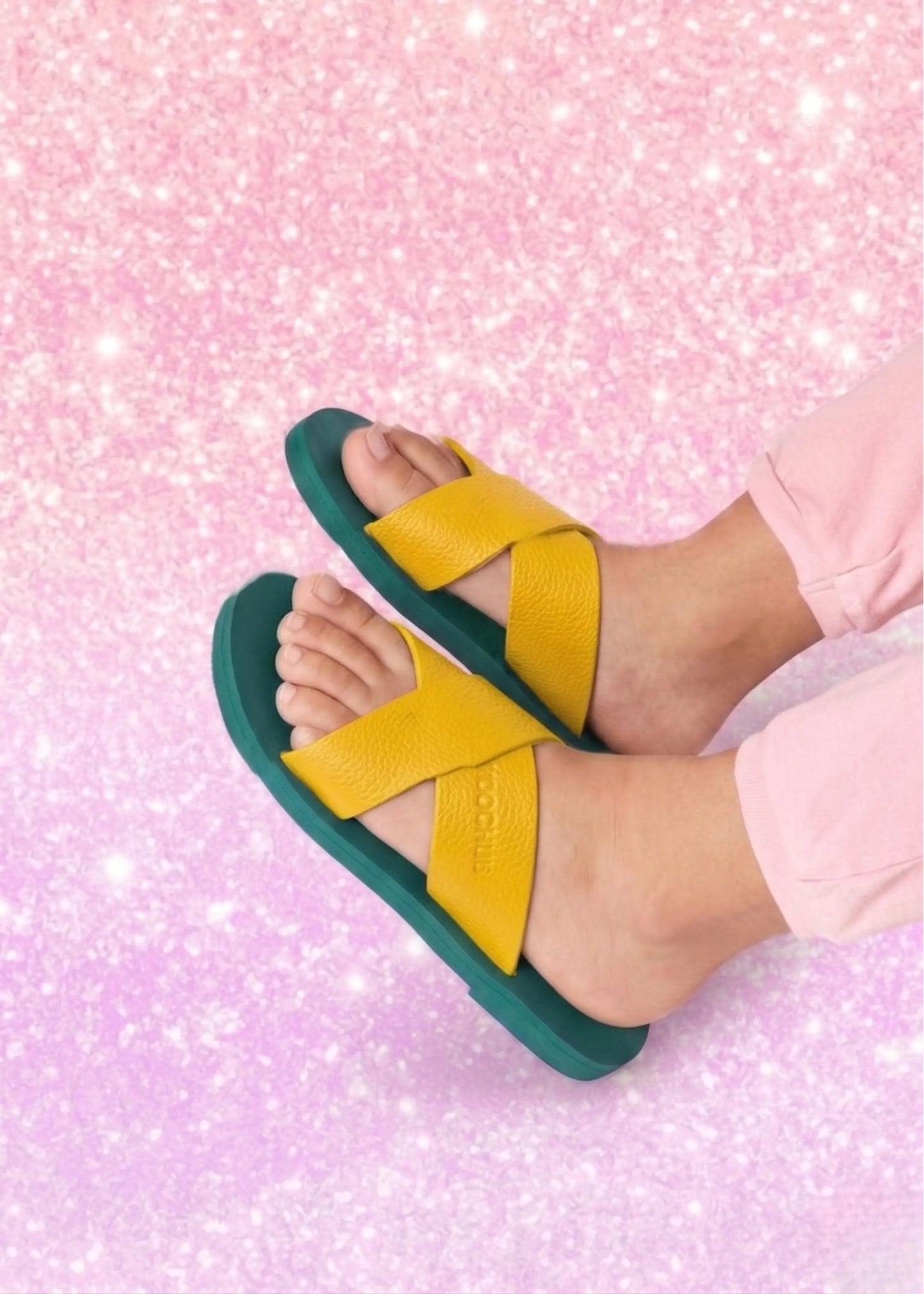 view:closeup;variant:green|yellow