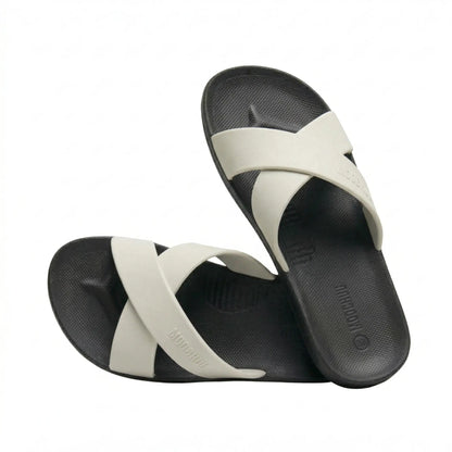 view:main;variant:black|white