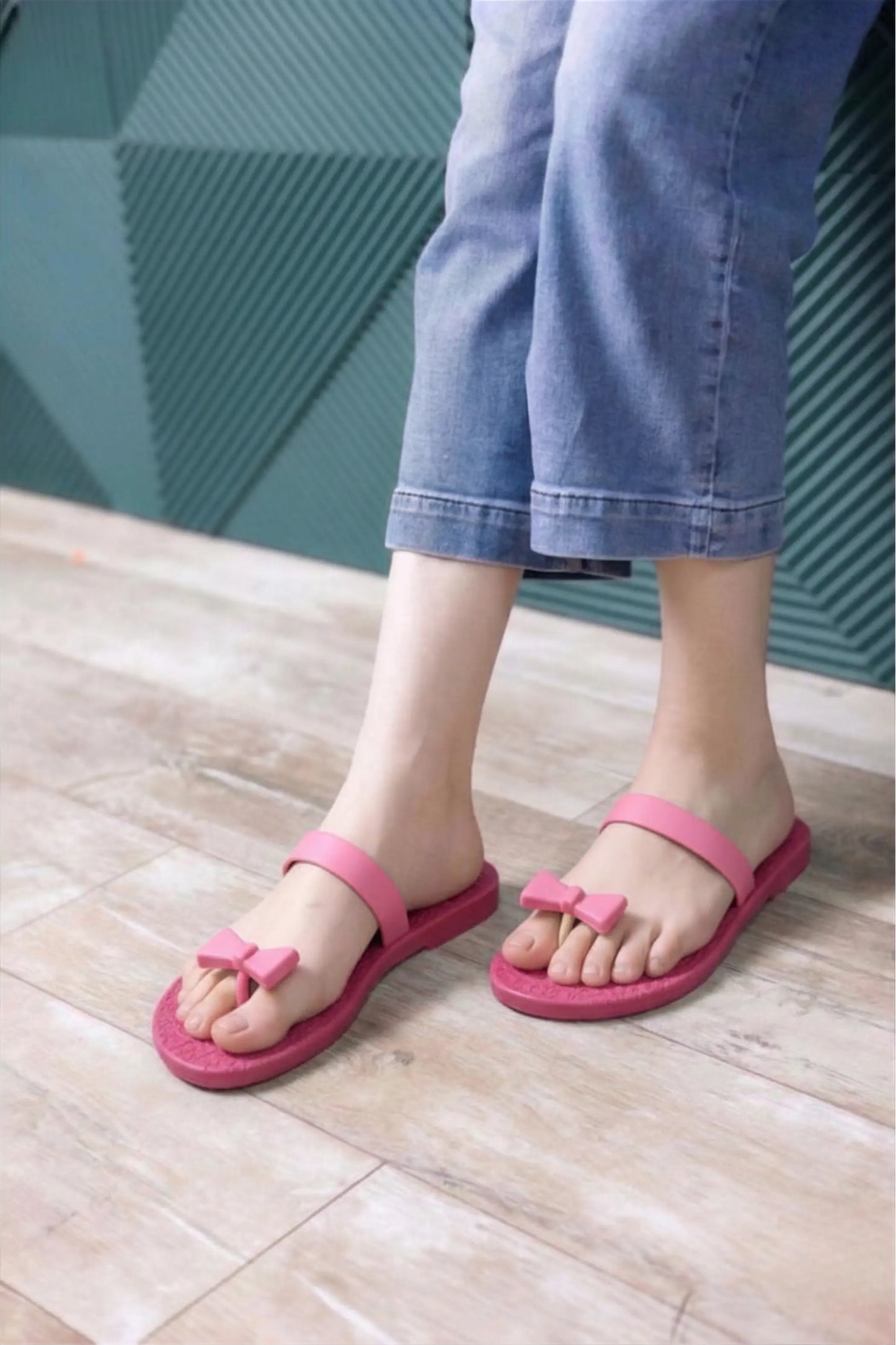 view:closeup;variant:ribbon|hot pink - light pink