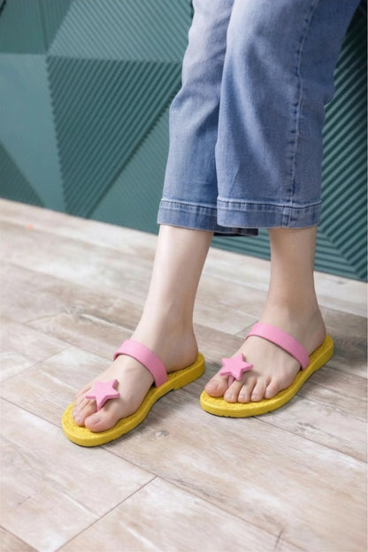 view:closeup;variant:star|yellow - light pink