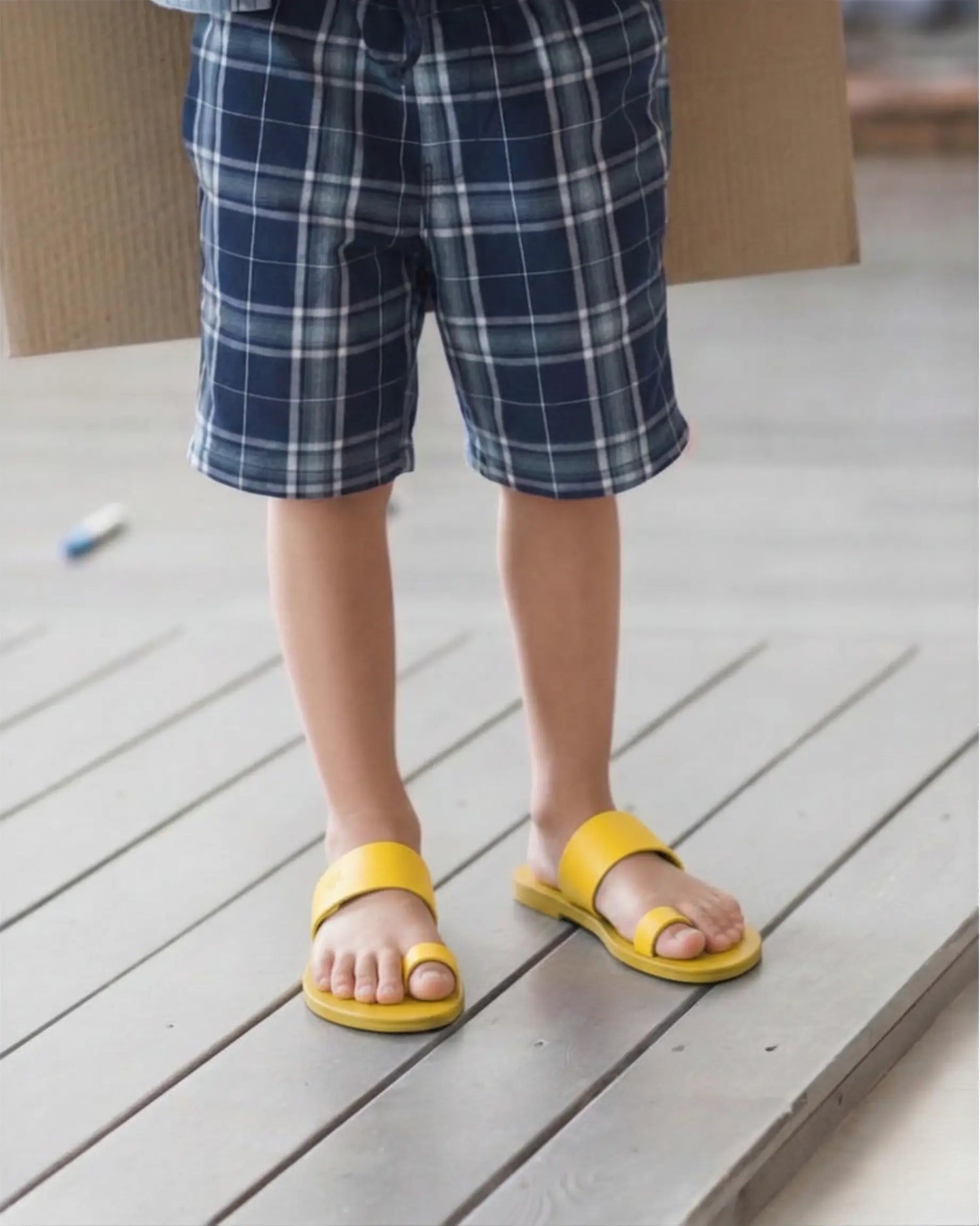 view:closeup;variant:yellow|yellow