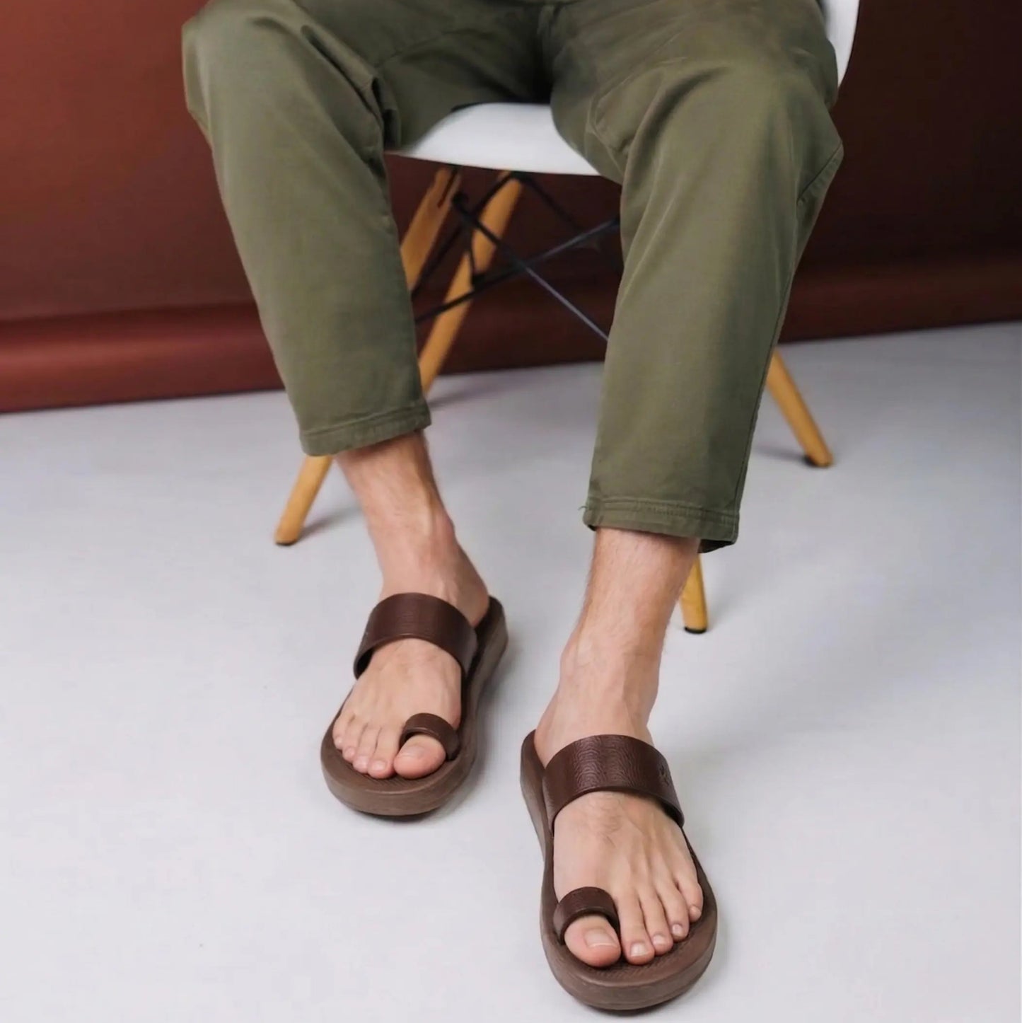 view:closeup;variant:brown|brown