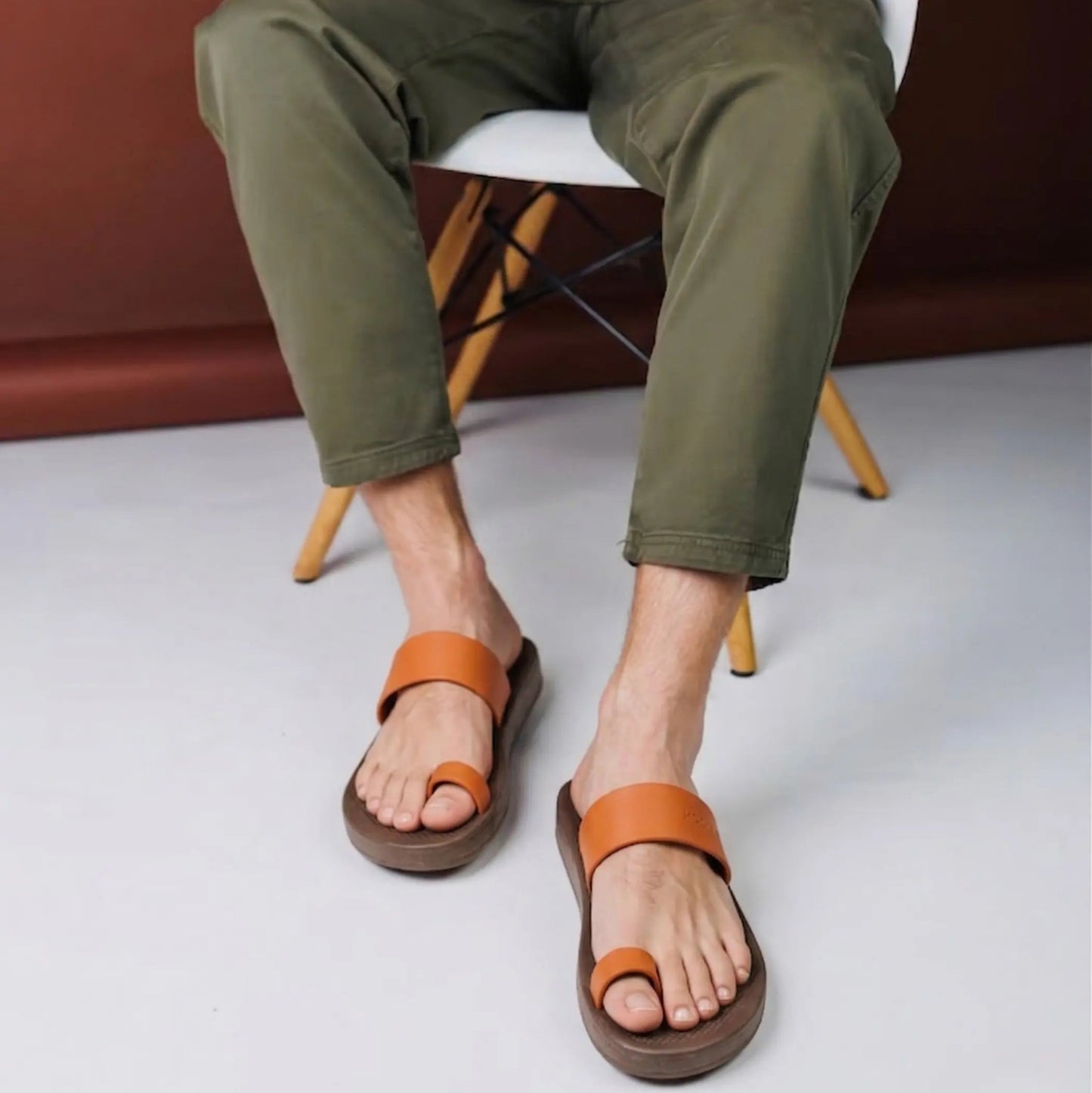 view:closeup;variant:brown|orange