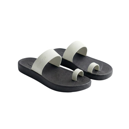 view:side;variant:black|white